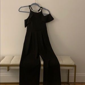 🖤a black romper with rhinestone neck🖤